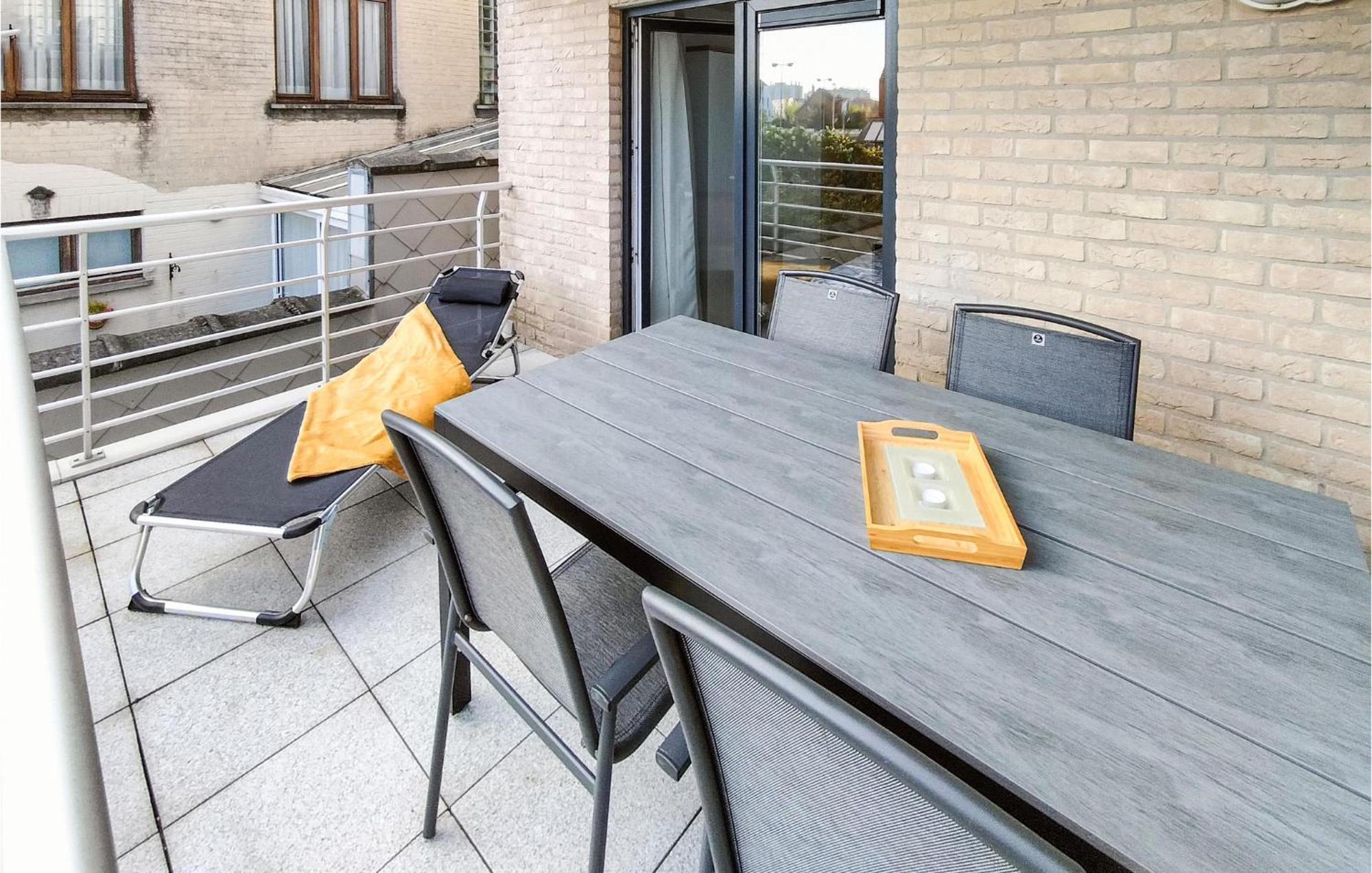 Awesome In With Kitchen Appartement *